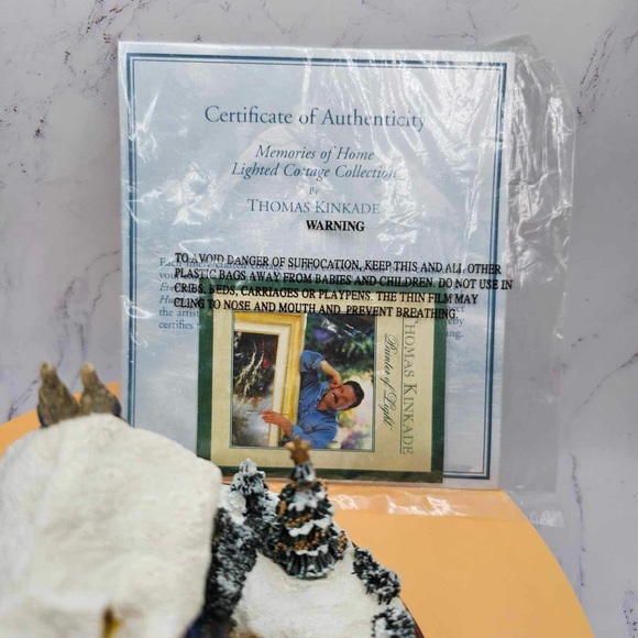 Thomas Kinkade Stonehearth Hutch lighted cottage collection, winter - Picture 7 of 8